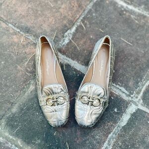AUTH SALVATORE FERRAGAMO METALLIC LOAFERS